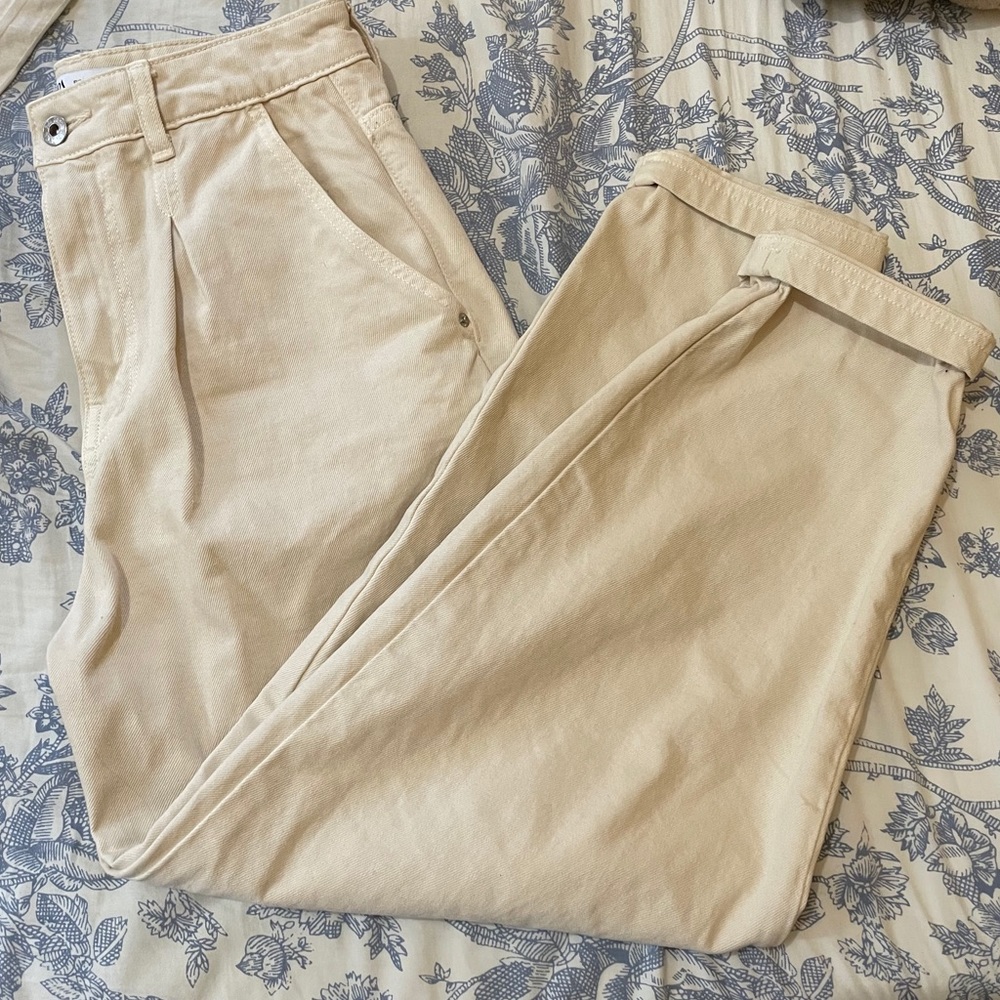 Zara Balloon Jeans in Cream